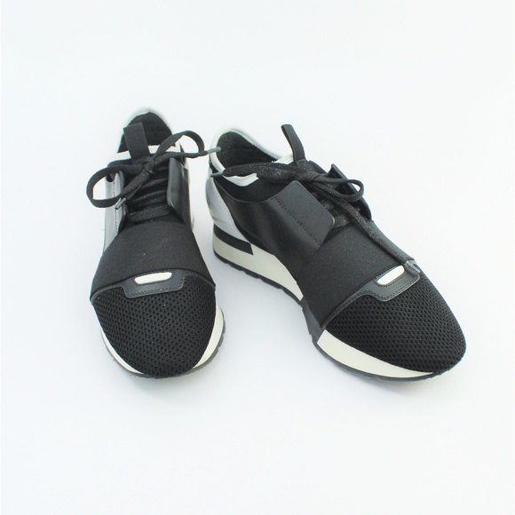 Balenciaga Shoes - Balenciaga's Race Runner Black Low Top Sneakers 38